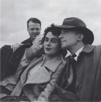 15. Leonora y los surrealistas