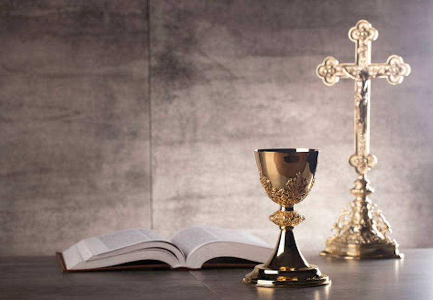 Las 10 diferencias entre cristianos y católicos - Martha Debayle Las 10 diferencias entre cristianos y católicos - Martha Debayle