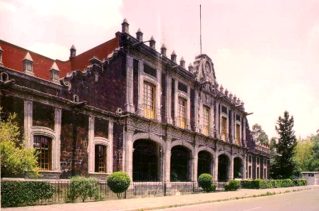 Museo Indígena, antigua Aduana de Peralvillo