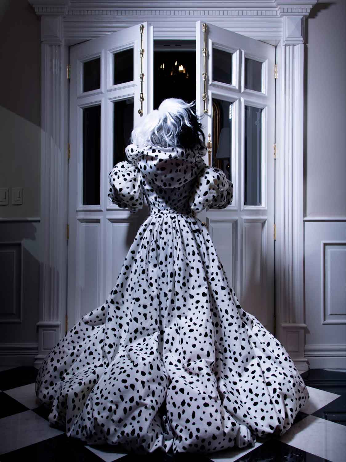 martha-debayle-halloween-2024-cruella-devile-2