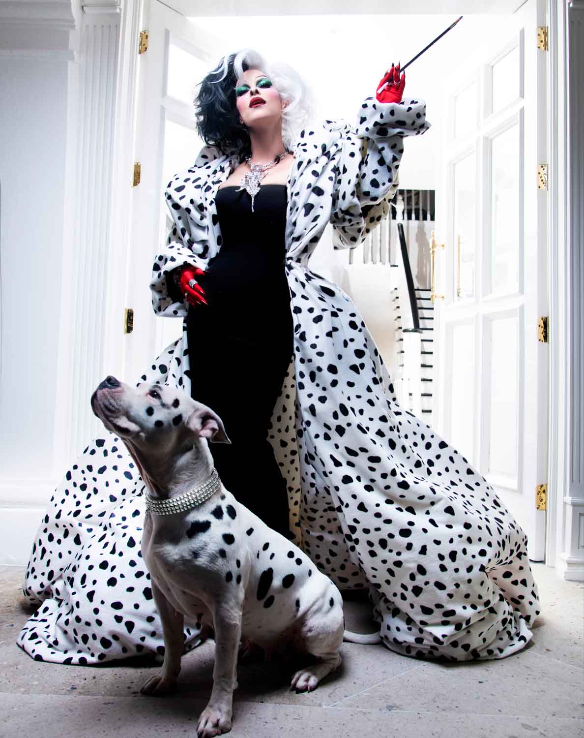 martha-debayle-halloween-2024-cruella-devile-3