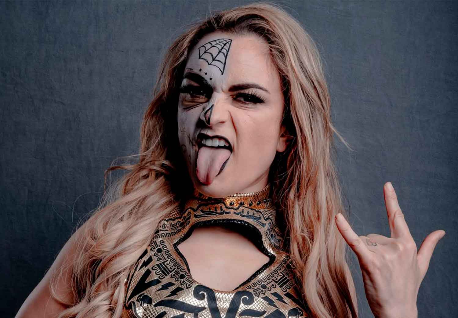 mujeres-en-la-lucha-libre-thunder-rosa