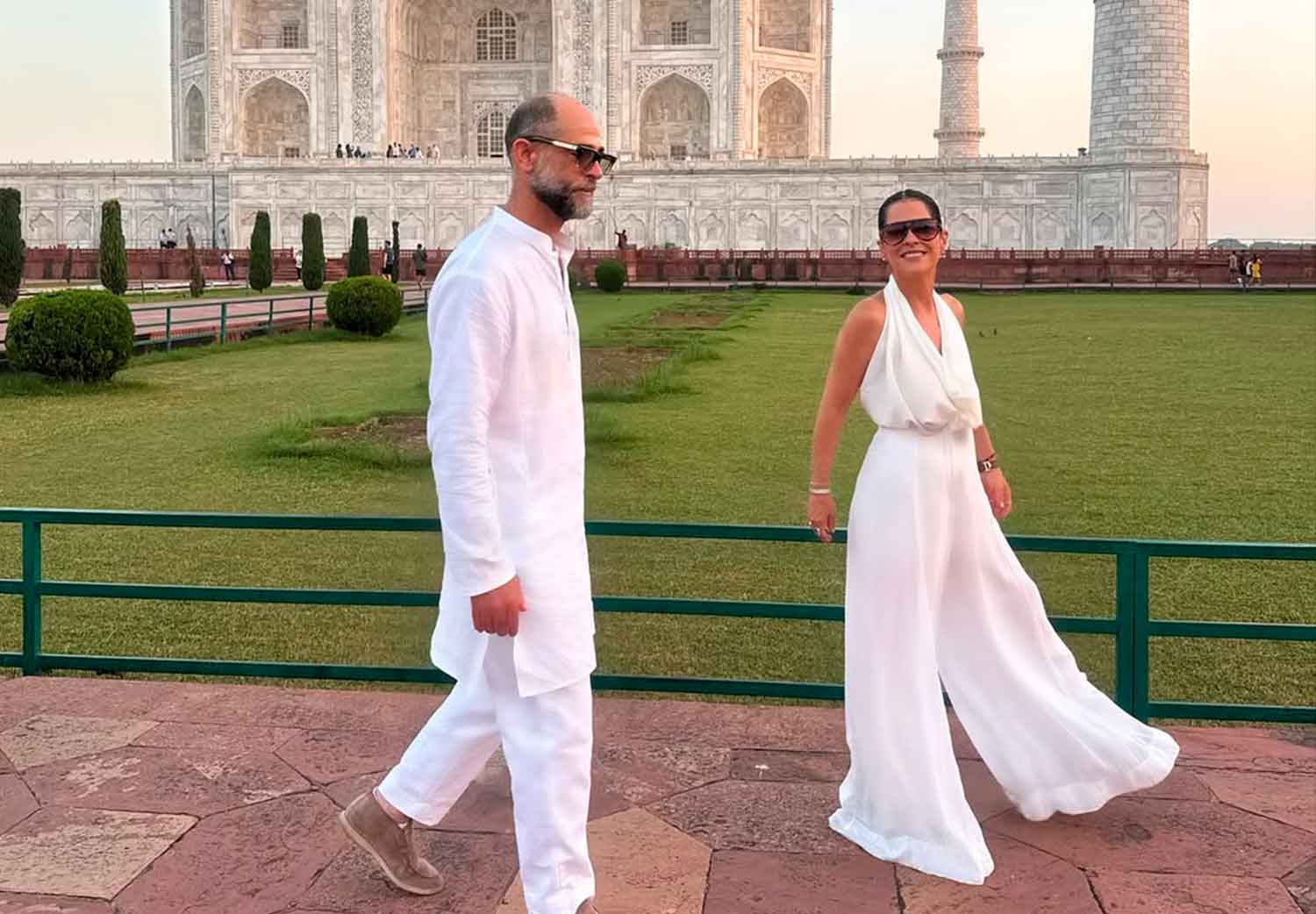 martha-debayle-taj-mahal