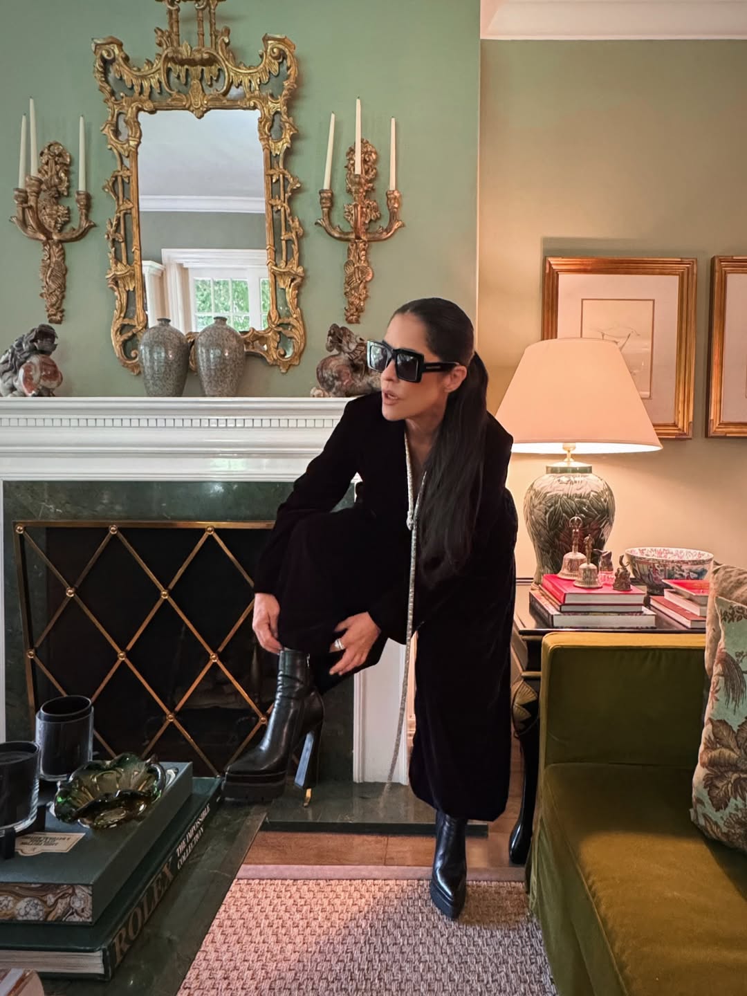 las-botas-de-martha-debayle-que-marca-son