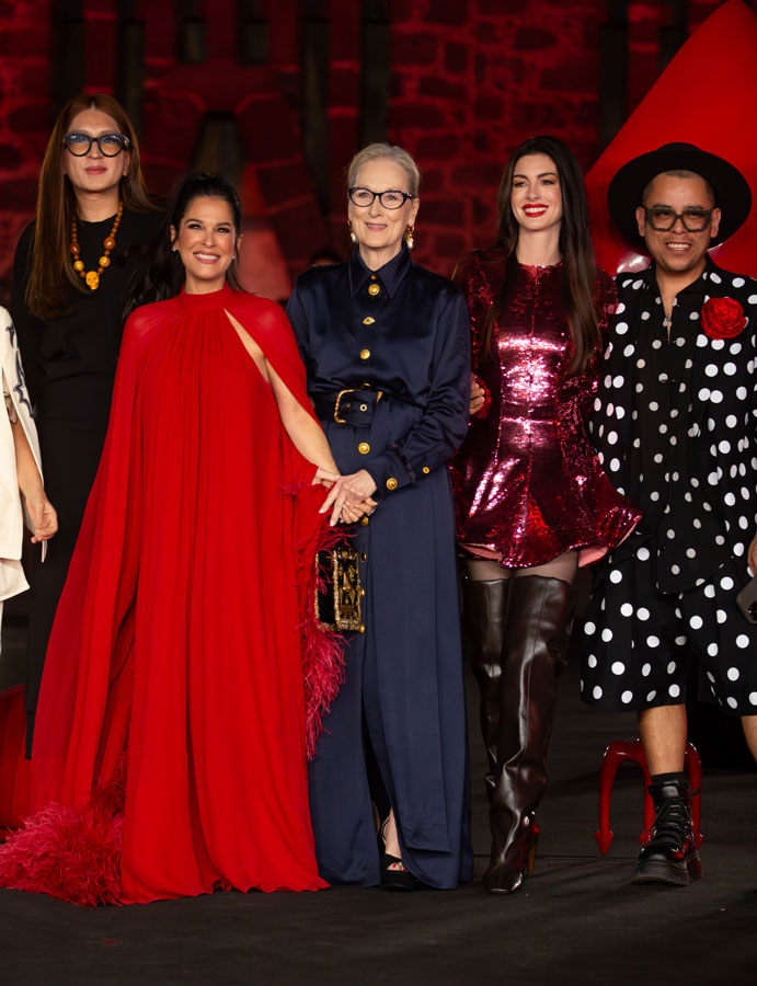 martha-debayle-vestido-rojo-4