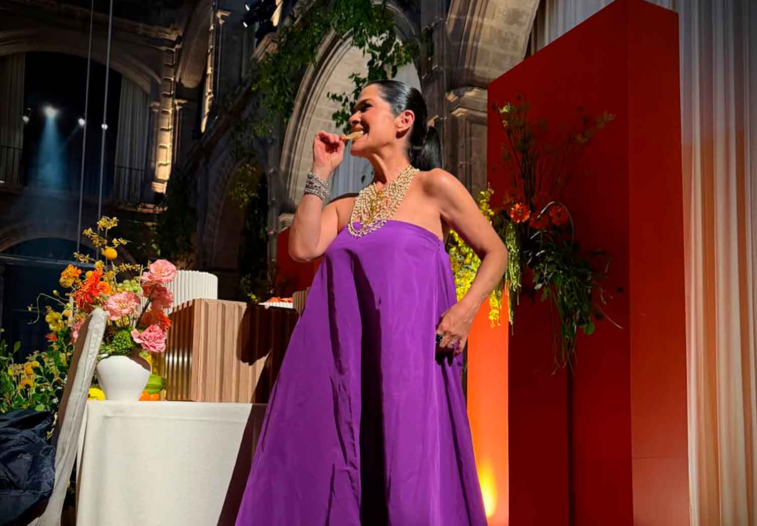 vestido-morado-de-martha-debayle